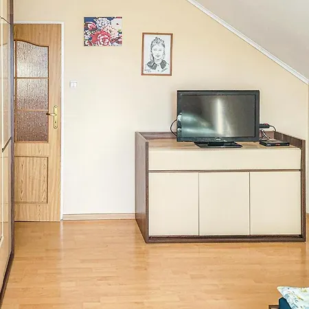 4 Bedroom Amazing In Tatil Evi Darłowo